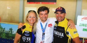 IB-2016-Mauro-Tavella-fra-Andrea-Mayer-e-Stephane-Peterhansel-foto-fuoristradaweb.com_-1200x600