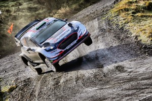 Elfyn Evans flies to Dayinsure Wales Rally GB lead